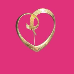 Large Gold Tone Brooch Pin‎